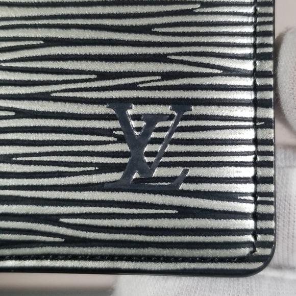 Louis Vuitton Card Case Silver Platinum Black Epi Leather Holder Wallet Rare - Picture 6 of 11